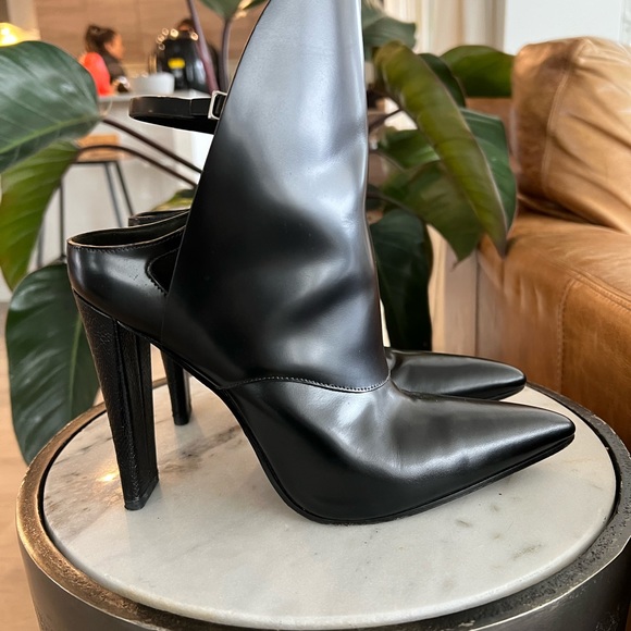 Alexander Wang Lys Cut Out Booties - Picture 3 of 9